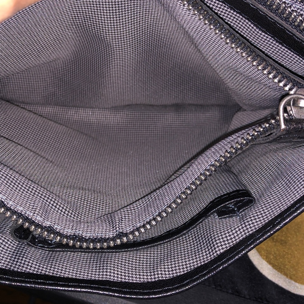 Spikes & Sparrow Leather Crossbody Shoulder Bag - Picture 9 of 13